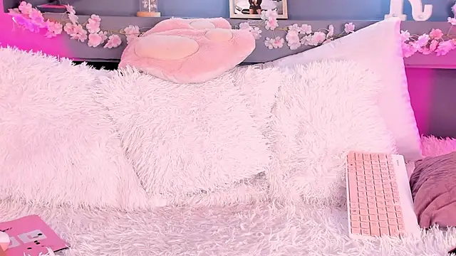 Snapshot of rosemonrooe chatting on 11/27/25, 05:13 rosemonrooe online show from 11/27/25, 05:13