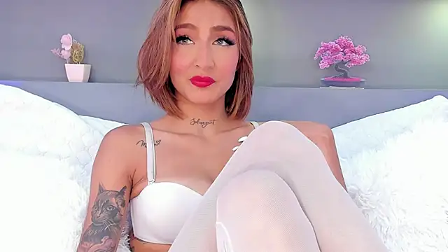 Snapshot of rosemonrooe chatting on 10/01/25, 04:55 rosemonrooe online show from 10/01/25, 04:55