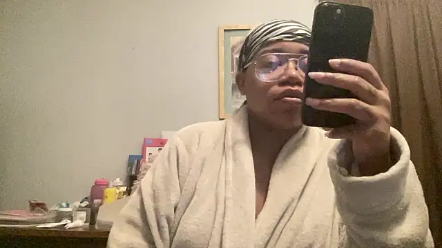 MommyConfident online show from 01/10/26, 10:49