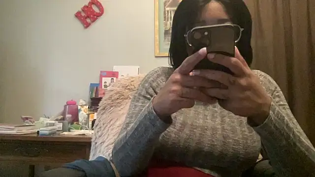 MommyConfident online show from 12/22/25, 02:39