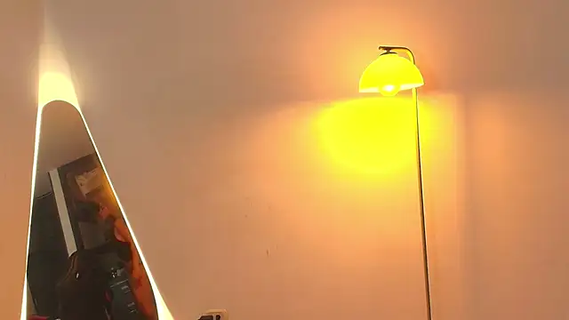 samy jonnes  online show from 12/02/25, 11:17