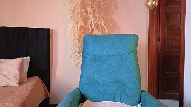 Devil Sara online show from 10/23/25, 01:21