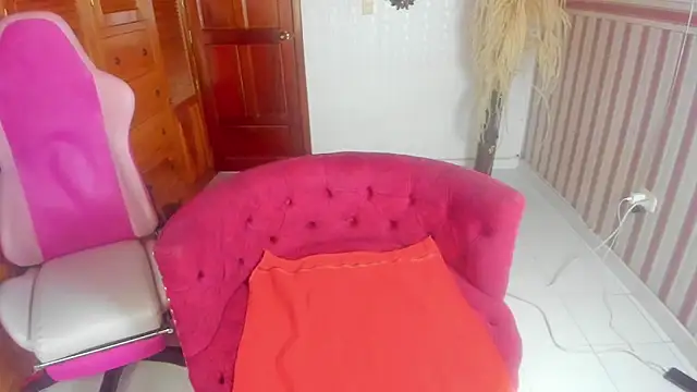 Devil Sara online show from 01/13/26, 01:04