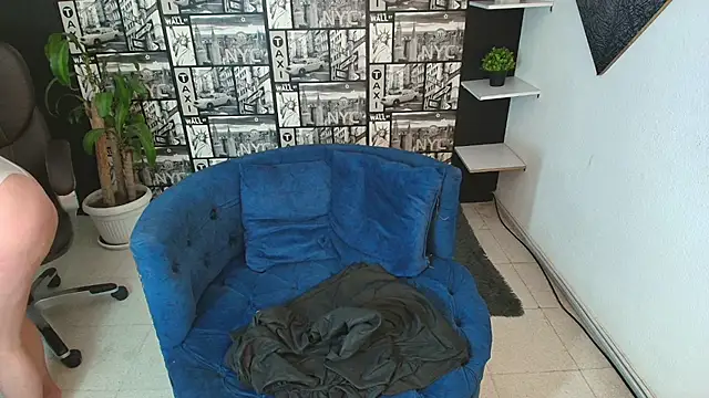 Devil Sara online show from 12/05/25, 07:01