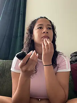 Snapshot of VanessaBling chatting on 01/07/26, 04:01 VanessaBling online show from 01/07/26, 04:01