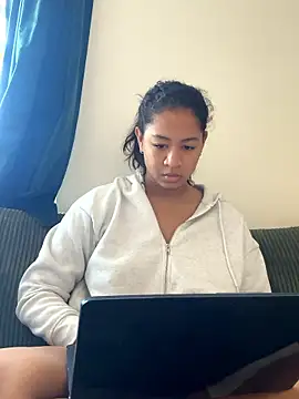 Snapshot of VanessaBling chatting on 01/14/26, 04:10 VanessaBling online show from 01/14/26, 04:10