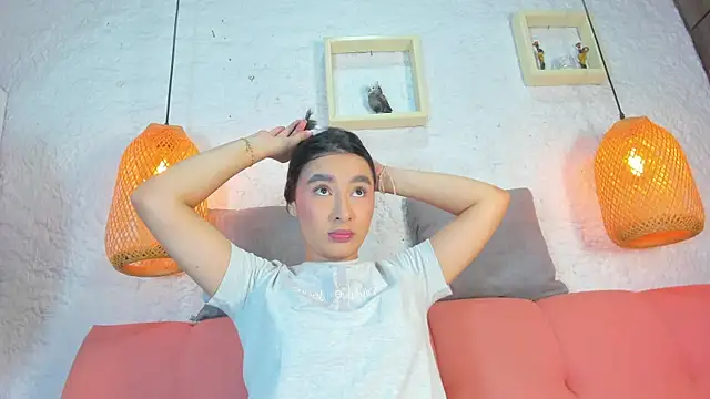 Snapshot of emiily_s chatting on 11/08/25, 12:09 emiily s online show from 11/08/25, 12:09