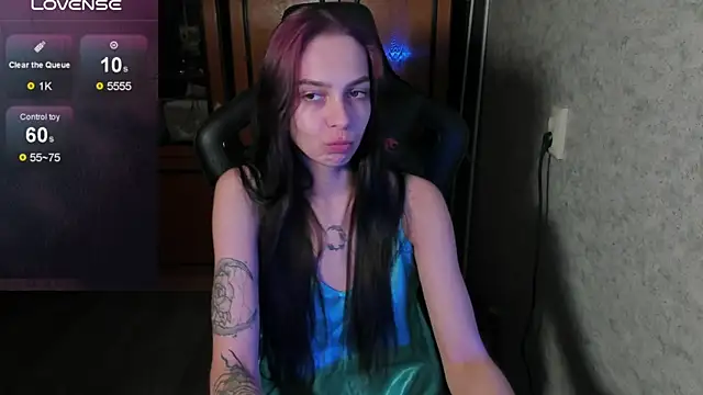 Snapshot of Rachel_Sharp chatting on 03/05/25, 04:57 Rachel Sharp online show from 03/05/25, 04:57