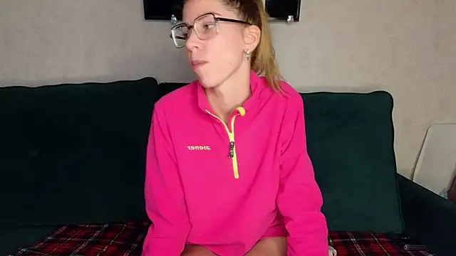 FoxLoveBasik online show from 02/17/25, 01:44