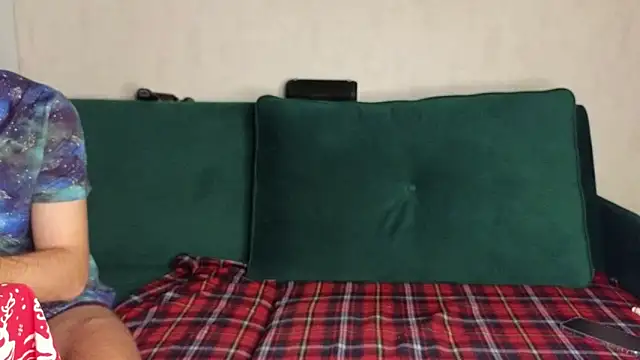 FoxLoveBasik online show from 02/12/25, 02:10