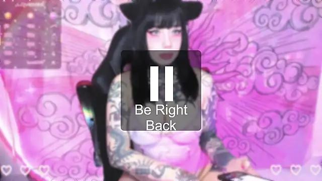 Snapshot of Kat_riina chatting on 05/31/26, 07:47 Kat riina online show from 05/31/26, 07:47