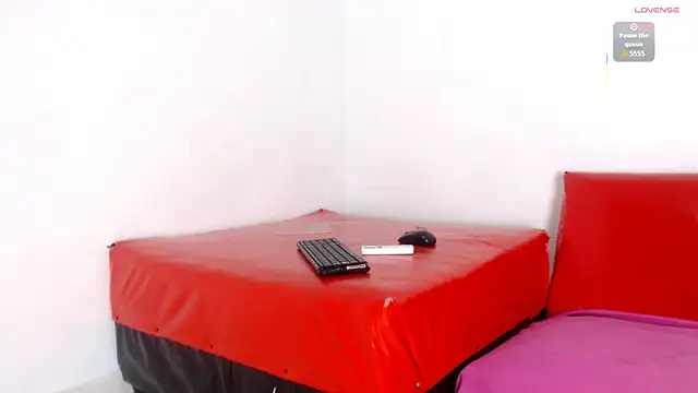 Snapshot of seductivespellvagina80 chatting on 05/06/26, 12:09 seductivespellvagina80 online show from 05/06/26, 12:09