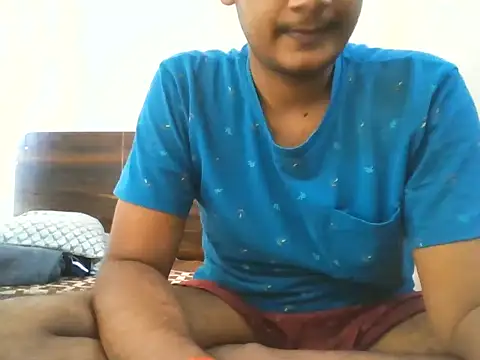 Dusky Aarav online show from 10/15/25, 04:22