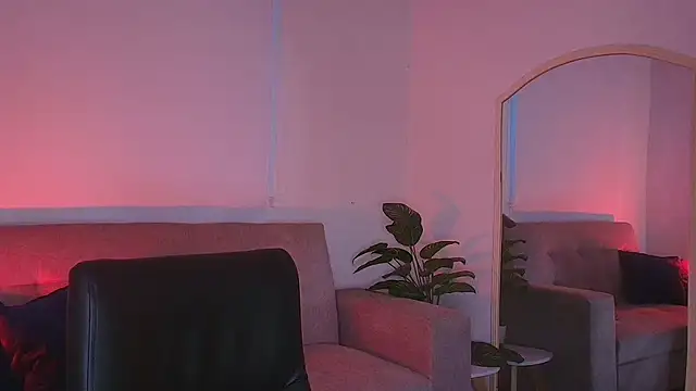 Valengarcia  online show from 11/28/25, 10:21