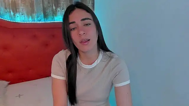 Snapshot of Emma_Sophia2 chatting on 03/20/25, 04:18 Emma Sophia2 online show from 03/20/25, 04:18