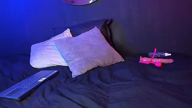 Snapshot of gasaiusagi_golden chatting on 09/24/25, 08:37 gasaiusagi golden online show from 09/24/25, 08:37