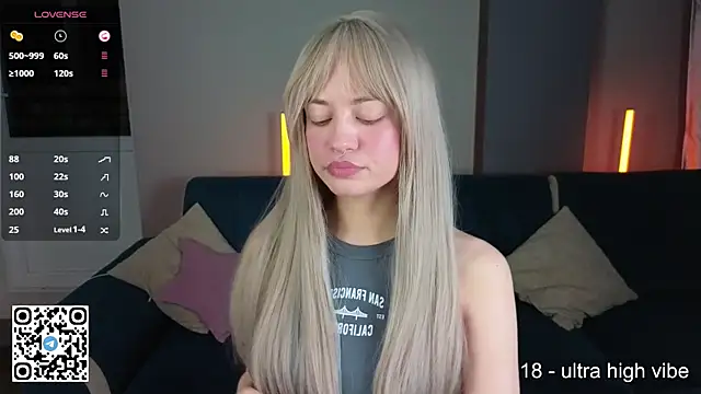 Snapshot of mybunnywendy chatting on 09/24/25, 02:45 mybunnywendy online show from 09/24/25, 02:45