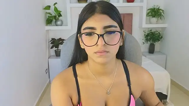 maiaa ruiz online show from 05/12/26, 01:50