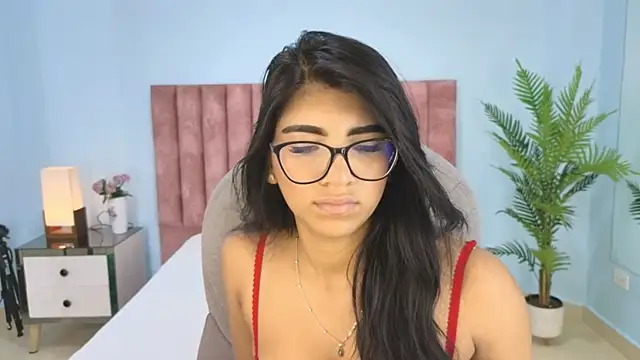 maiaa ruiz online show from 11/10/25, 02:55