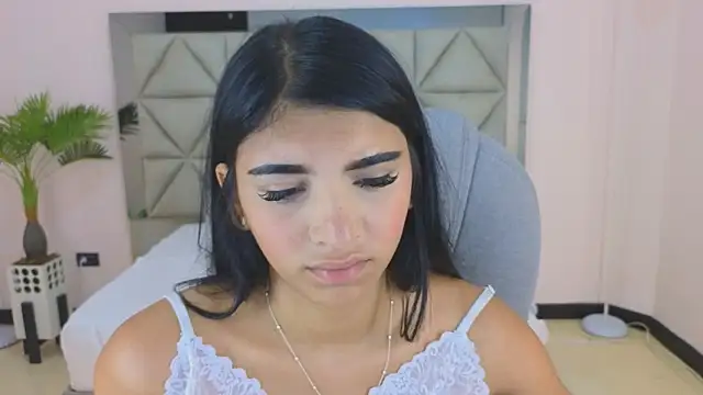 maiaa ruiz online show from 11/13/25, 04:00