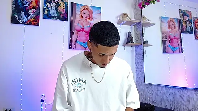 Liam lee online show from 10/10/25, 01:12