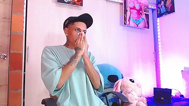 Liam lee online show from 11/17/25, 06:23