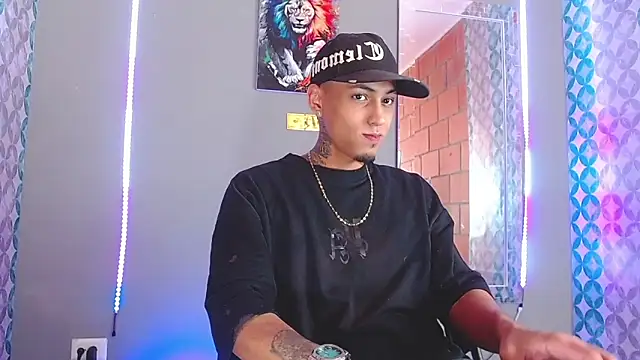 Liam lee online show from 04/05/26, 02:02