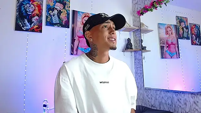 Liam lee online show from 10/08/25, 01:12