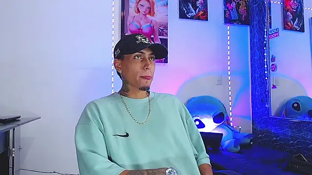 Liam lee online show from 11/12/25, 05:28