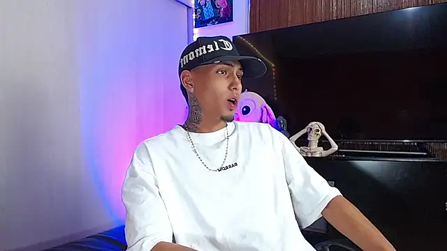 Liam lee online show from 12/03/25, 11:25