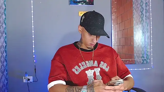 Snapshot of Liam_lee chatting on 06/06/26, 08:58 Liam lee online show from 06/06/26, 08:58