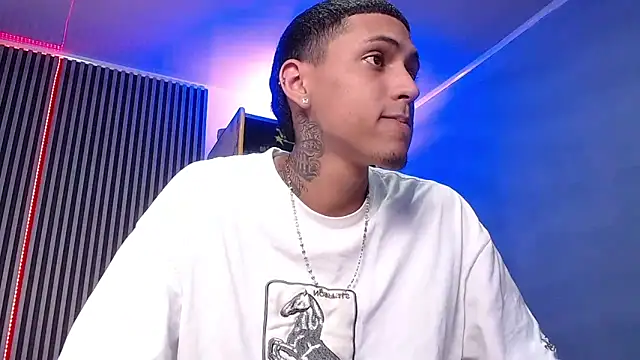 Liam lee online show from 03/18/25, 04:17