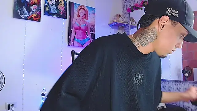 Liam lee online show from 10/25/25, 01:01