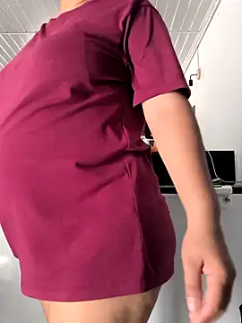 Snapshot of Francesca_ferrari chatting on 05/10/26, 03:25 Francesca ferrari online show from 05/10/26, 03:25