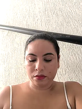 Francesca ferrari online show from 03/05/25, 03:29