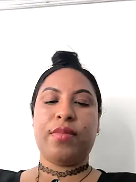 Francesca ferrari online show from 12/05/25, 08:06