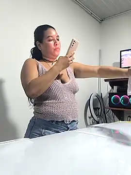 Francesca ferrari online show from 11/18/25, 09:29