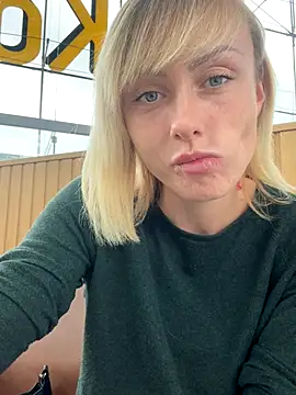 Snapshot of haileyhope_ chatting on 09/13/25, 04:07 haileyhope  online show from 09/13/25, 04:07