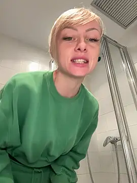 haileyhope  online show from 03/16/26, 08:11