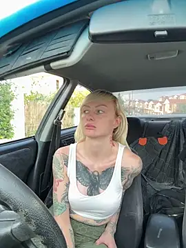 Snapshot of haileyhope_ chatting on 12/07/24, 01:35 haileyhope  online show from 12/07/24, 01:35