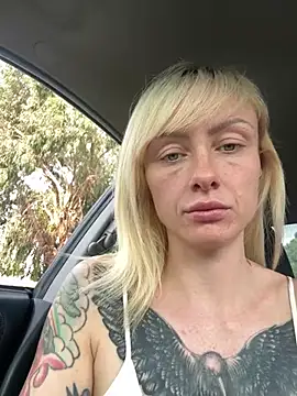 Snapshot of haileyhope_ chatting on 12/10/24, 11:54 haileyhope  online show from 12/10/24, 11:54