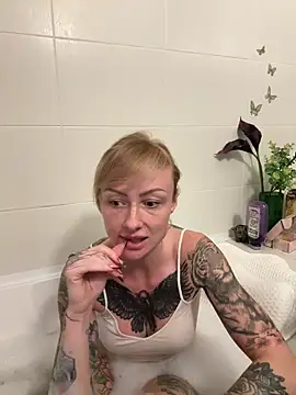 haileyhope  online show from 03/22/26, 05:25