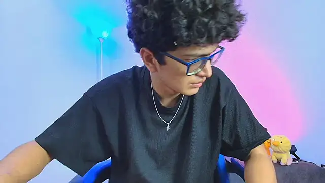 TylerWhite  online show from 12/04/25, 04:00