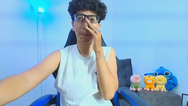 TylerWhite  online show from 11/07/25, 03:33