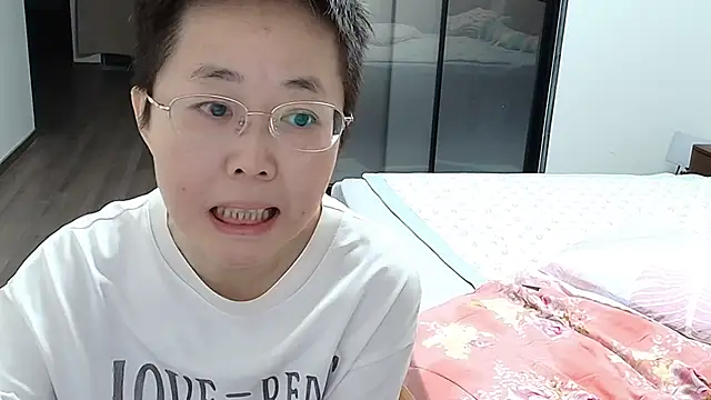 sonyx online show from 09/28/25, 04:03