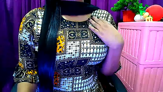 Snapshot of Kashish_11 chatting on 03/12/25, 06:32 Kashish 11 online show from 03/12/25, 06:32