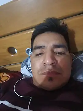 Snapshot of latino17 chatting on 01/08/26, 07:03 latino17 online show from 01/08/26, 07:03