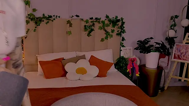 Snapshot of Meow_Nancy chatting on 06/15/26, 05:07 Meow Nancy online show from 06/15/26, 05:07