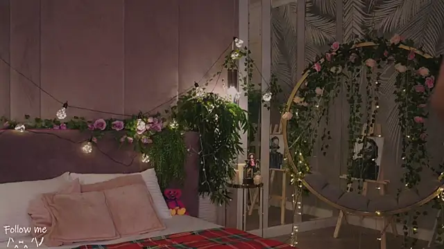 Meow Nancy online show from 02/05/25, 05:41