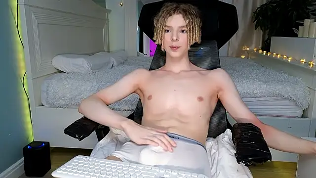 Kudi Minnt online show from 03/16/26, 08:22